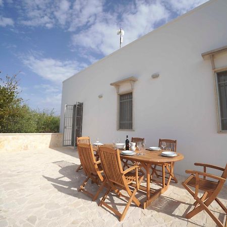 マルティナ・フランカ Trullo Genistaヴィラ エクステリア 写真